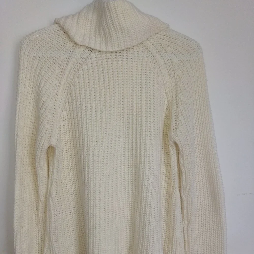 Women Turtle neck sweater size medium - Picture 2 of 5